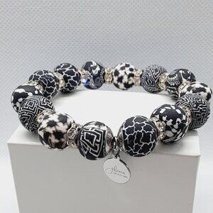 6 inch black and white stretch  premium clay beaded bracelet by Jilzara